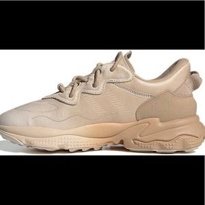 Adidas Ozweego Sneakers Women’s 6.5